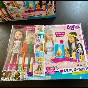Brand New! Bratz fashion kit! In Box never opened